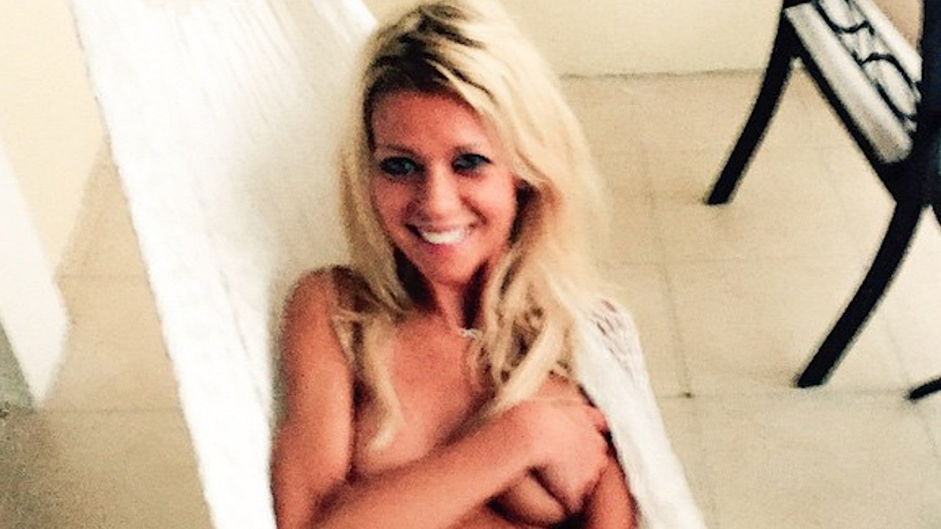 Tara reid sexy and nud - Hot Nude